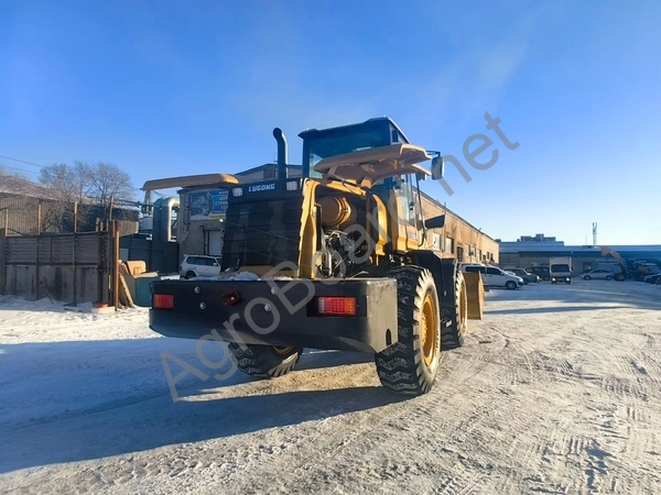 Фронтальный погрузчик Lugong LG946L в отличном состоянии