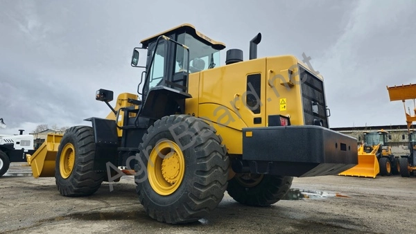 Фронтальный погрузчик SEM 655D в Благовещенске